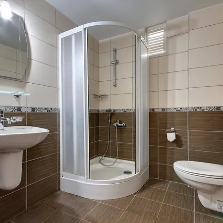 Baba Veli Πανσιόν